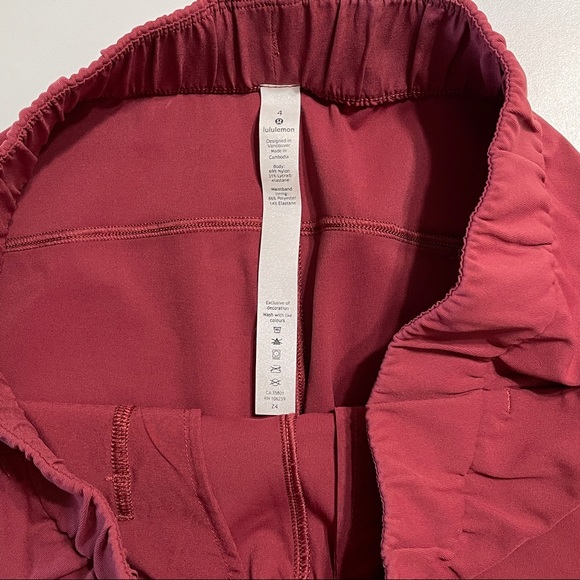 Lululemon keep moving pant in maroon - Picture 2 of 4